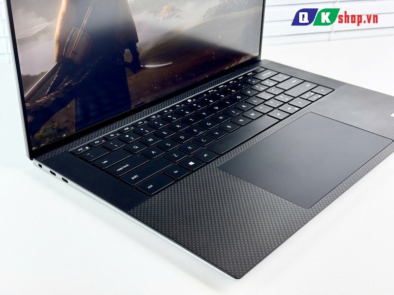 Laptop Dell Precision 5550 Core I7-10850H / Ram 16GB / SSD 512GB / 15.6″ FHD +/ Quadro T1000