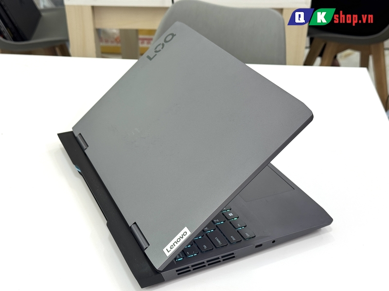 Laptop Lenovo LOQ 15IRH8 Core I7-13620H / Ram 16GB / SSD 512GB PCIE / 15.6 FHD 144HZ / RTX 4050 6GB