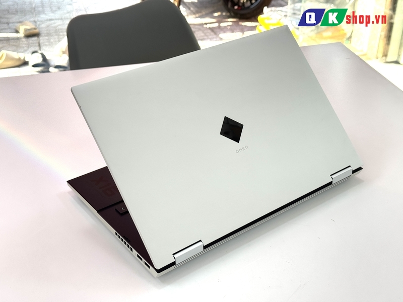 Laptop HP Omen 16 B0005DX  Core i7 - 11800H / Ram 16GB / SSD 512GB/ 16" 2K5  165Hz / RTX 3070 8GB