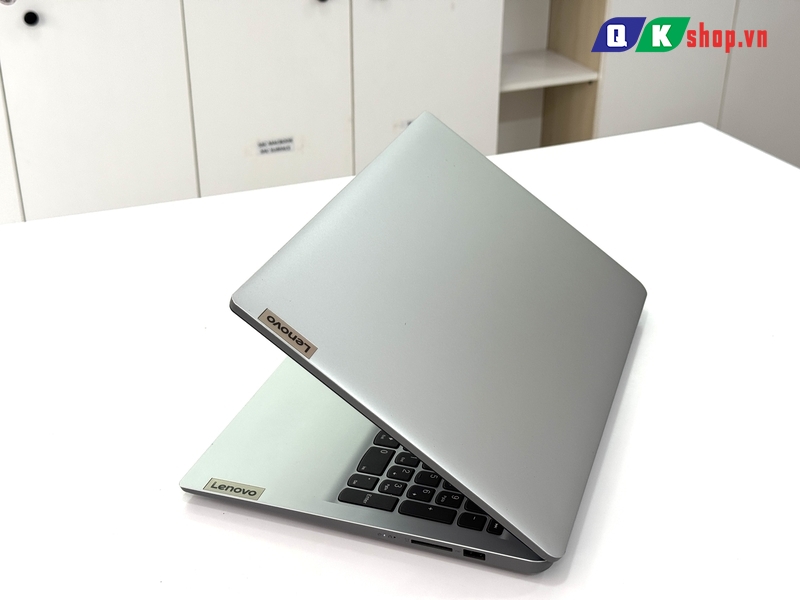 Laptop Lenovo Ideapad 1 15AMN7  - Ryzen 5-7520U / RAM 8GB / SSD 256GB PCIE / 15.6 FHD