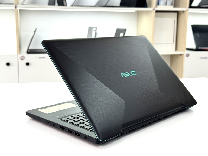LAPTOP ASUS F570ZD-FY414T Ryzen 5 2500U / RAM 16GB / SSD 512GB / 15.6″ FHD / RTX 1050 4GB