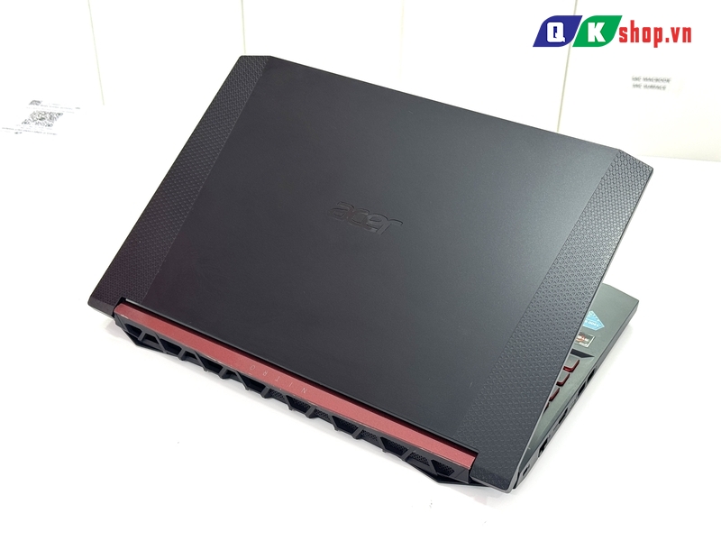 Laptop Acer Nitro 5 AN 515-43-R84R  Ryzen 5 - 3550H / RAM 8GB / SSD 256GB / 15.6" FHD /  RTX 560X 4GB