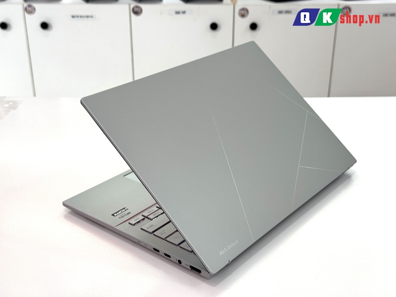 Laptop ASUS Zenbook 14 UX3405CA Untra 9 - 285H / RAM 32GB / SSD 1TB PCIE / 14" 2K8  OLED  120Hz