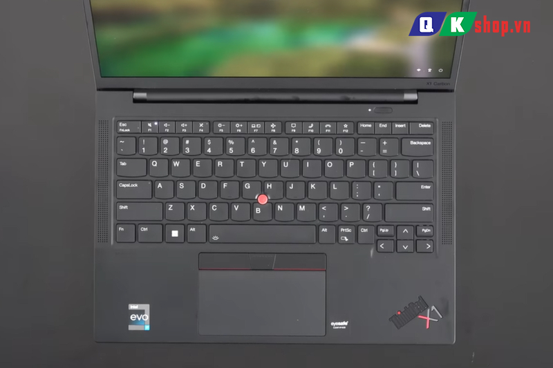 Lenovo ThinkPad X1 Carbon Gen 10 Core i7 1260P / Ram 16GB / SSD 512GB / 14"FHD+