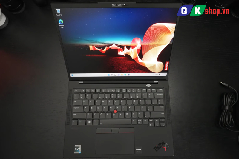 Lenovo ThinkPad X1 Carbon Gen 10 Core i7 1260P / Ram 16GB / SSD 512GB / 14"FHD+