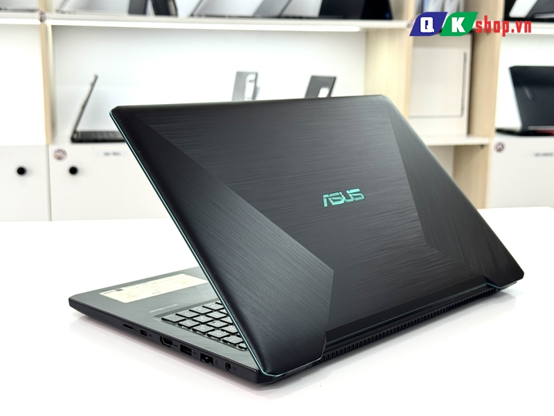 LAPTOP ASUS F570ZD-FY414T Ryzen 5 2500U / RAM 16GB / SSD 512GB / 15.6″ FHD / RTX 1050 4GB