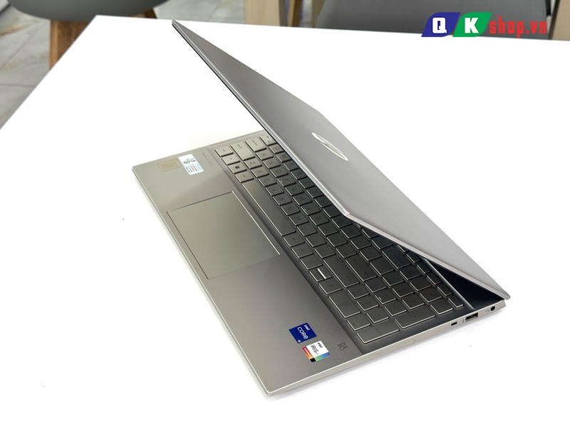 Laptop HP Pavilion 15 EG0507TU Core  I5-1135G7 / Ram 8GB / SSD 256GB PCIE / 15.6 FHD