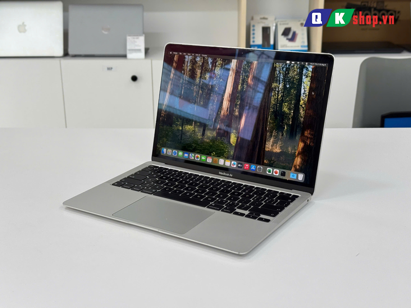 Macbook Air 13 inch 2020 M1 / Ram 16GB / SSD 256GB / 13" 2K