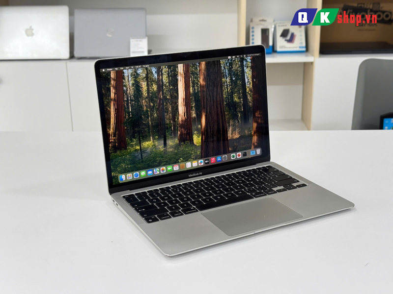 Macbook Air 13 inch 2020 M1 / Ram 16GB / SSD 256GB / 13" 2K
