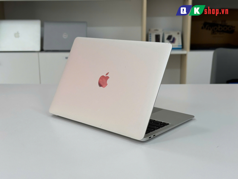 Macbook Air 13 inch 2020 M1 / Ram 16GB / SSD 256GB / 13" 2K