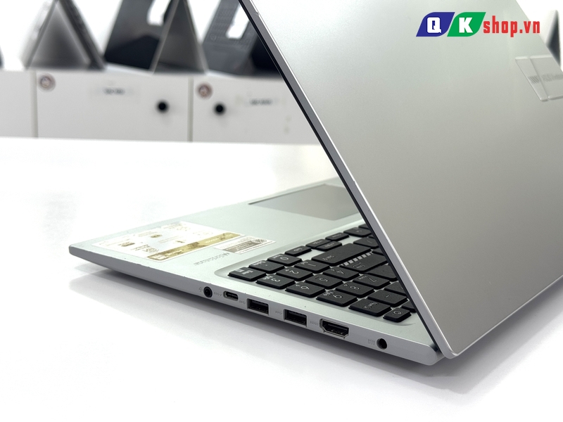 Laptop ASUS Vivobook 15 X1502VA-BQ885W Core I5 - 13420H / Ram 16GB / SSD 512GB / 15.6 FHD