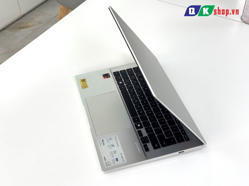 ASUS VivoBook 14X OLED K3405ZF-KM184W Core I5-12500H / Ram 16GB / SSD 512GB PCIE  / 14" 2.8K OLED / VGA 4GB RTX2050