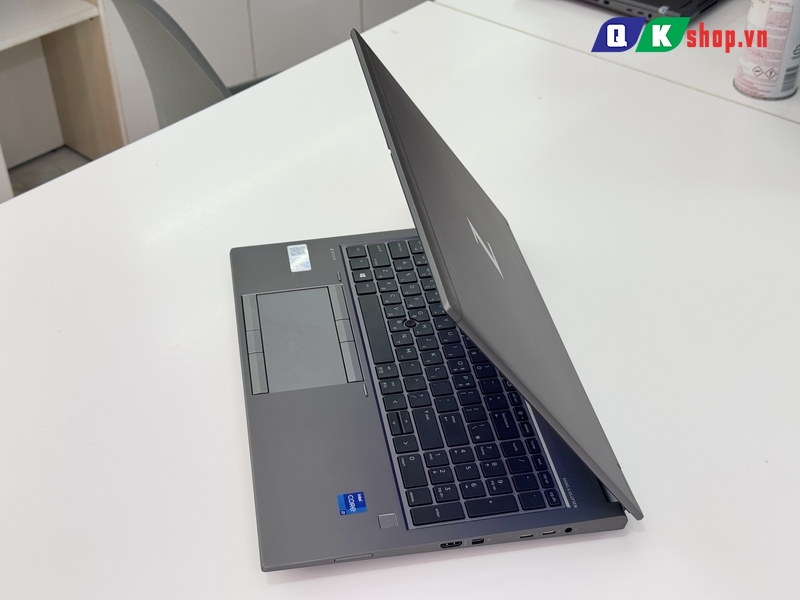 Laptop HP Zbook Fury G8 Core i7-11800H / Ram 16GB / SSD 512GB / Quadro T1200 4GB / 15.6" FHD