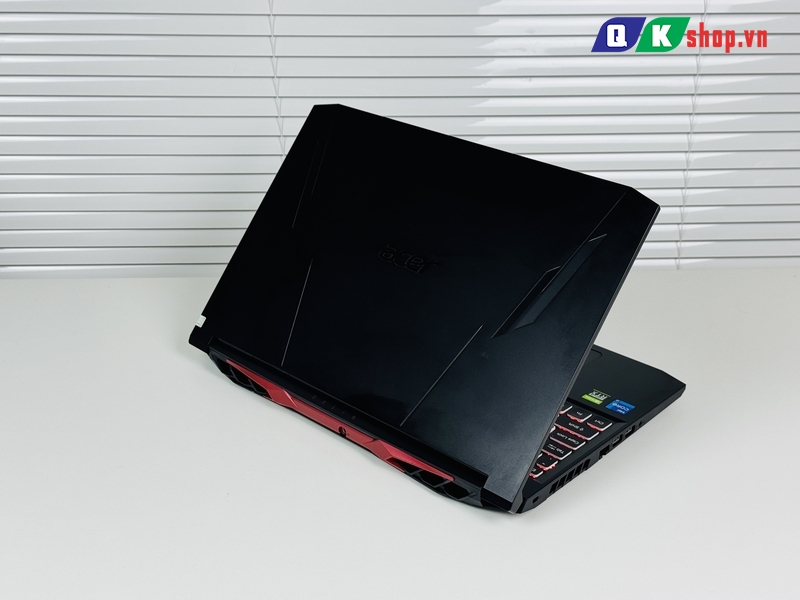 Laptop Acer Nitro 5 Gaming AN515 57 Core I7-11800H / Ram 8 GB / SSD 512GB / 15.6″ Full HD 144Hz / RTX 3050 4 GB