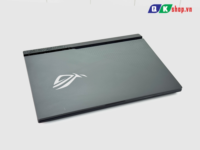 Laptop Asus ROG Strix G513RC-HN038W Ryzen 7 6800HS / Ram 8GB / SSD 512GB / 15.6 " FHD / RTX 3050 4GB