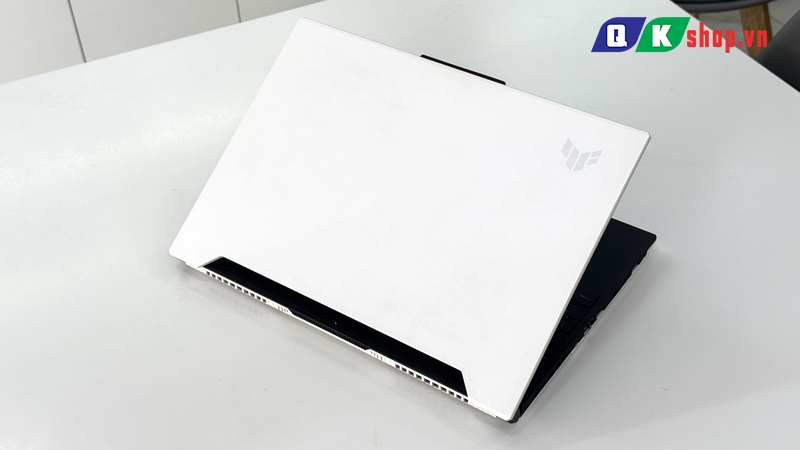 Laptop ASUS TUF DASH Gaming F15 FX517ZC-HN079W Core I5-12450H / Ram 16GB / SSD 512GB PCIE / 15.6 FHD 144HZ / VGA 4GB RTX3050