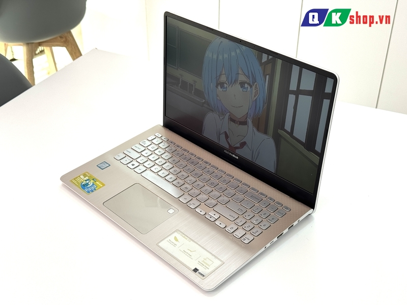 Laptop Asus Vivobook S15 S530UA-BQ072T Core i3 - 8130U / Ram 8 GB / HDD 1TB / 15.6"FHD