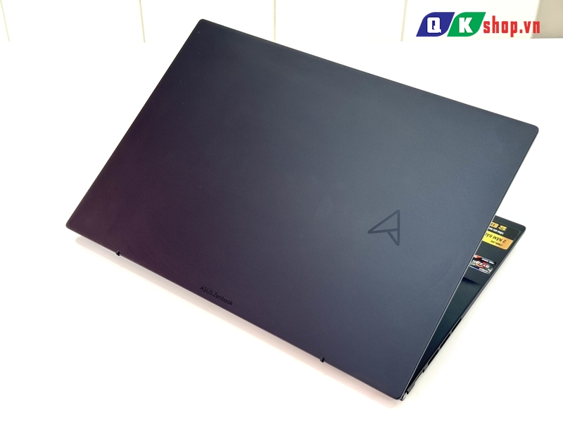 Laptop ASUS Zenbook 14 OLED UM3402YA-KM826W - Ryzen 5 - 7430U / RAM 16GB / SSD 512GB PCIE / 14.0 OLED 2.8K
