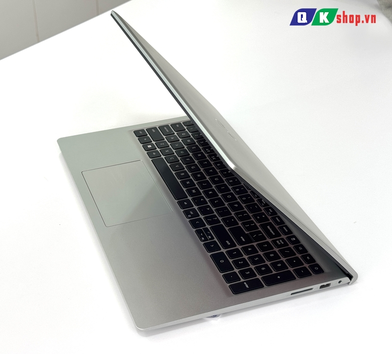 Laptop Dell 15 DC15250 Core I7 - 1355U / Ram 16GB / SSD 512GB / 15.6 FHD 120Hz