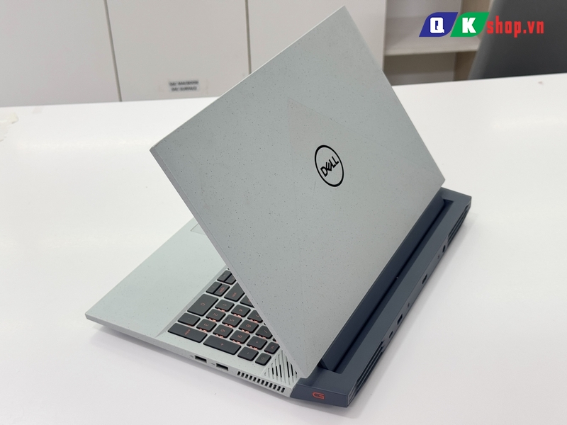 Laptop Dell Gaming G15 5515  Ryzen 5 - 5600H / Ram 16GB / SSD 256GB  / 15.6 FHD 120Hz / VGA 4GB RTX3050