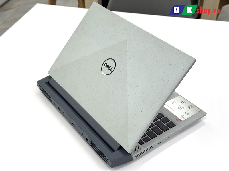Laptop Dell Gaming G15  5515 Ryzen 7-5800H / Ram 16GB / SSD 512GB SSD / 15.6 FHD 165Hz / RTX 3060 6GB