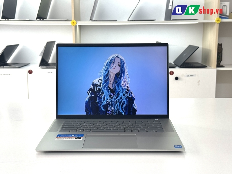 Laptop Dell Inspiron 16 5620 Core i5-1235U / Ram 8GB / SSD 256 GB / 16'' FHD+