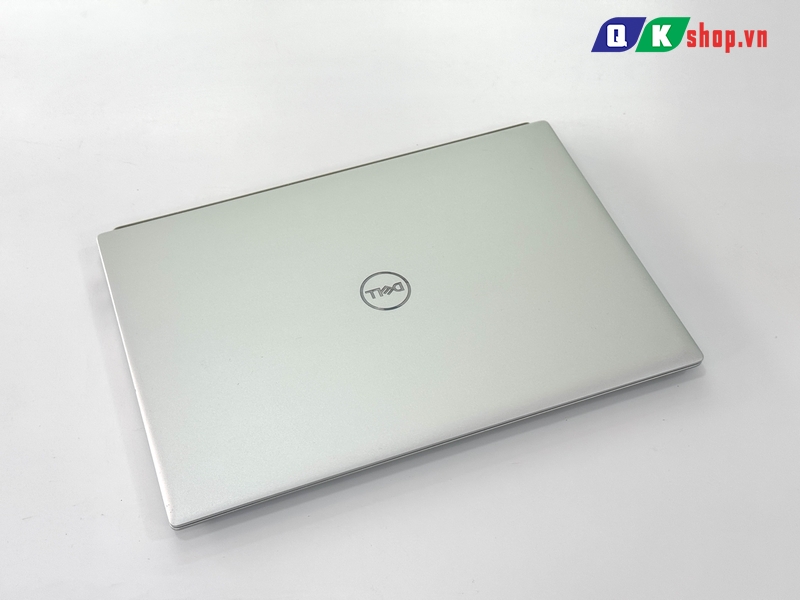 Laptop Dell Inspiron 16 5620 Core i5-1235U / Ram 8GB / SSD 256 GB / 16'' FHD+