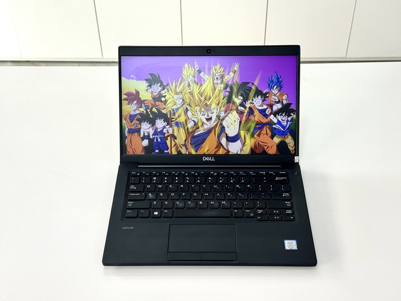 Laptop Dell Latitude 7390 Core i7 8650U / Ram 8GB / SSD 256GB / 13.3"FHD IPS