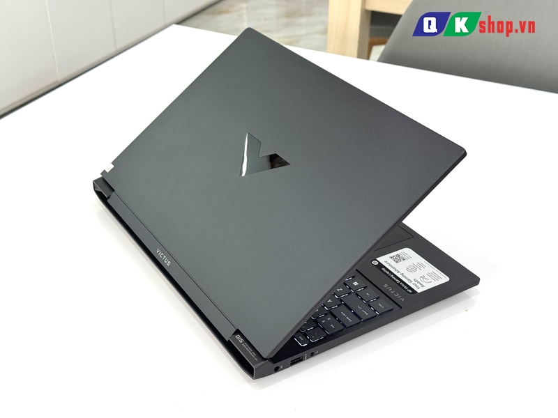 Laptop Gaming HP Victus 15-fa2013dx  Core i5-13420H / Ram 16GB / SSD 512GB / 15.6'' FHD 144Hz / RTX 3050 6GB