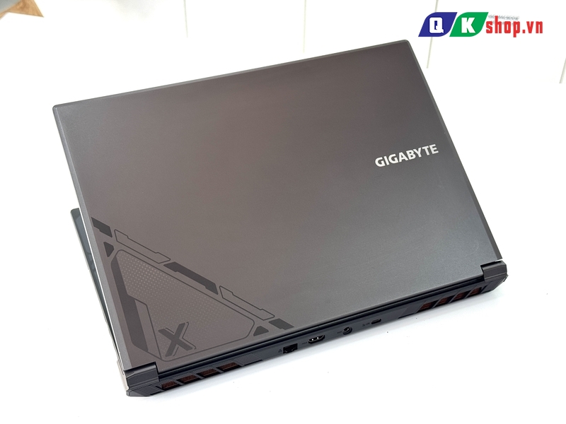 Laptop Gigabyte G6X 9MG Core i7-13650HX  / Ram 16GB / SSD 512GB  /  16 inch WUXGA 165Hz / RTX 4050 6GB