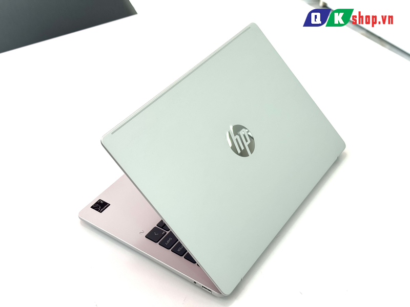 Laptop HP OmniBook 5 14-he0245dx Snapdragon(R) X Plus - X1P42100 / Ram 16 / SSD 512 / 14 inch  FHD+ Cảm Ứng