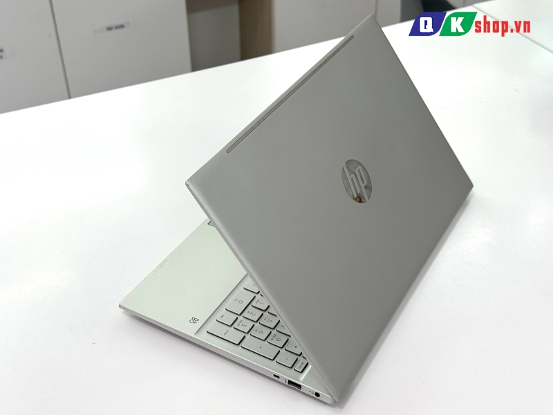 Laptop HP Pavilion 15-EG0542TU Core I3 - 1125G4 / Ram 8GB / SSD 256GB / 15.6" FHD