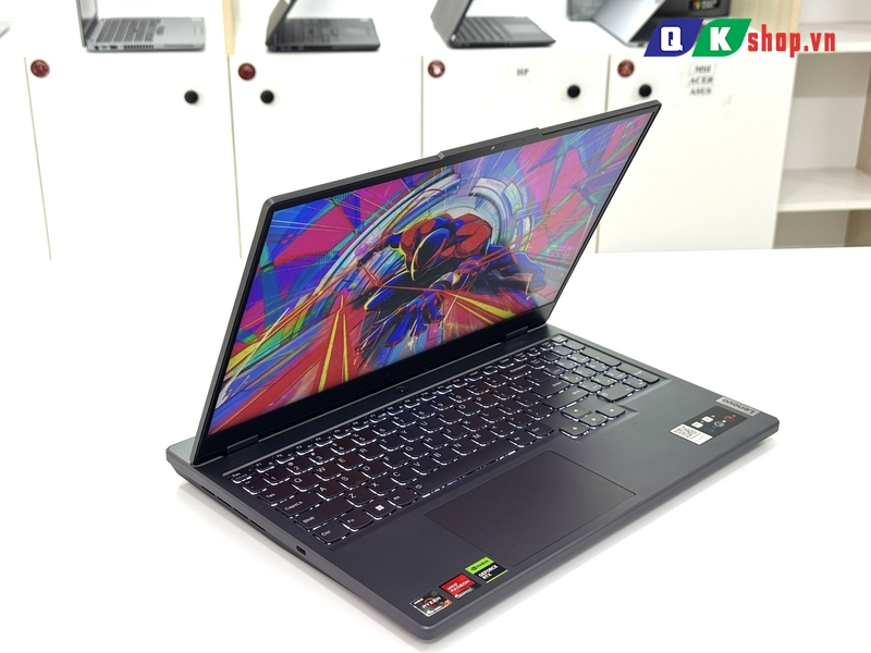 Laptop Lenovo Legion 5 15ARP8  Ryzen 7-7735HS / 16GB / SSD  512GB / 15.6'' 2.5K 165Hz / RTX 4060 8GB