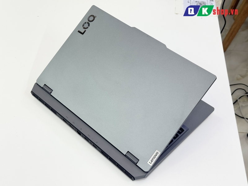 Laptop Lenovo LOQ 15IRX9  Core I5-13450HX / Ram 12GB / SSD 512GB PCIE  15.6 FHD / VGA 6GB RTX3050