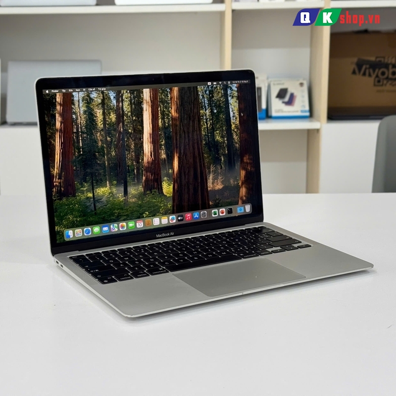 Macbook Air 13 inch 2020 M1 / Ram 16GB / SSD 256GB / 13" 2K