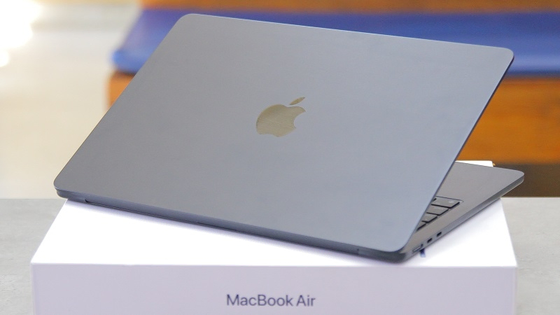 MacBook Air 13 M2 2024 8CPU /8GPU / Ram 8GB / SSD 256GB / 13.6" 2k Liquid Retina