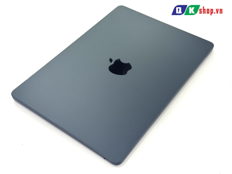 MacBook Air 13 M2 2024 8CPU /8GPU / Ram 16GB / SSD 256GB / 13.6" 2k Liquid Retina