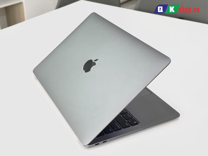 MacBook Air M1  2020 / Ram 8 GB / SSD 256 GB / 13.3 " Retina ( 2562x1600)