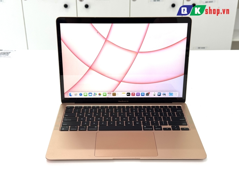 MacBook Air M1  2020 / Ram 8 GB / SSD 256 GB / 13.3 " Retina ( 2562x1600)