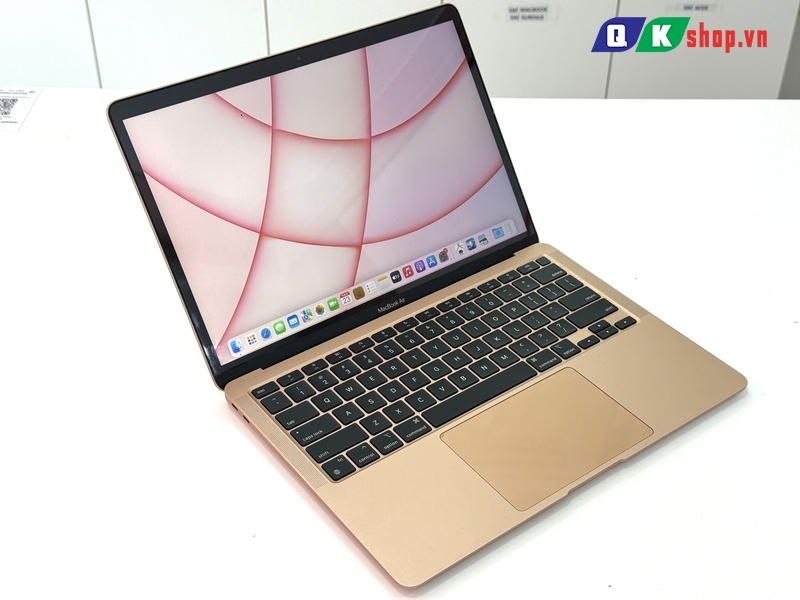 MacBook Air M1  2020 / Ram 8 GB / SSD 256 GB / 13.3 " Retina ( 2562x1600)
