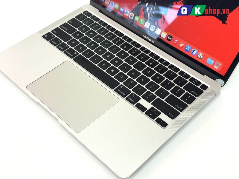 MacBook Air M1 / Ram 8 GB / SSD 256 GB / 13.3 " Retina ( 2562x1600)