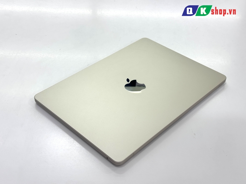 MacBook Air M3 13 inch 2024 / Ram 16GB / SSD 256GB /13.6"2K