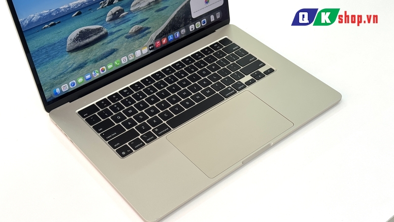 MacBook Air M4 15.3 inch 2025 10CPU 10GPU / Ram 16GB / SSD 256GB / 15.3 inch (2880 x 1864)