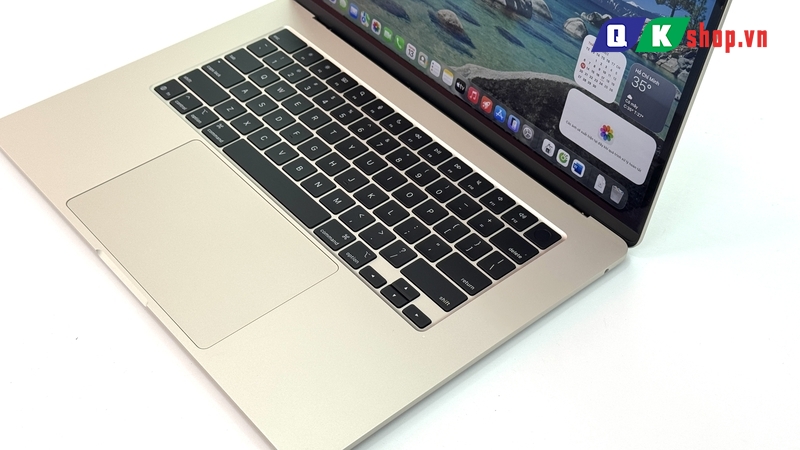 MacBook Air M4 15.3 inch 2025 10CPU 10GPU / Ram 16GB / SSD 256GB / 15.3 inch (2880 x 1864)