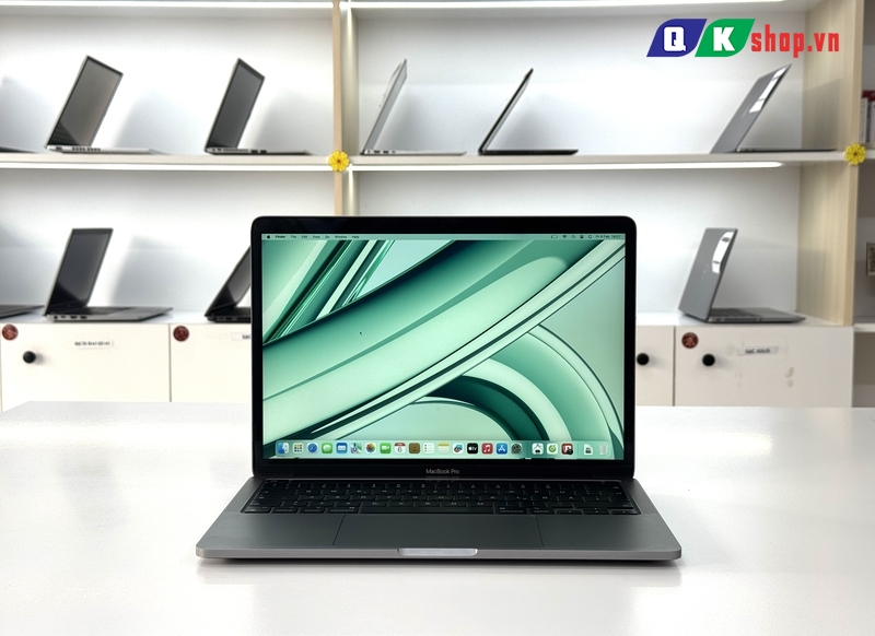 Macbook Pro M1 13 2020 / Ram  8GB / SSD 256GB / 13.3 inch 2K  Rerina