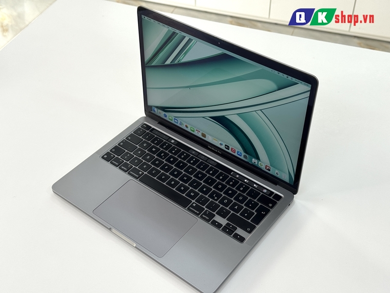 Macbook Pro M1 13 2020 / Ram  8GB / SSD 256GB / 13.3 inch 2K  Rerina