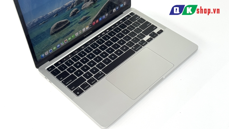 Macbook Pro M1 13 2020 / Ram  8GB / SSD 256GB / 13.3 inch 2K  Rerina