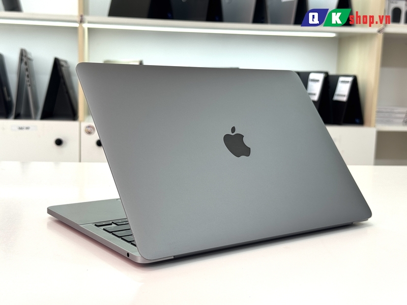 Macbook Pro M1 13 2020 / Ram  8GB / SSD 256GB / 13.3 inch 2K  Rerina