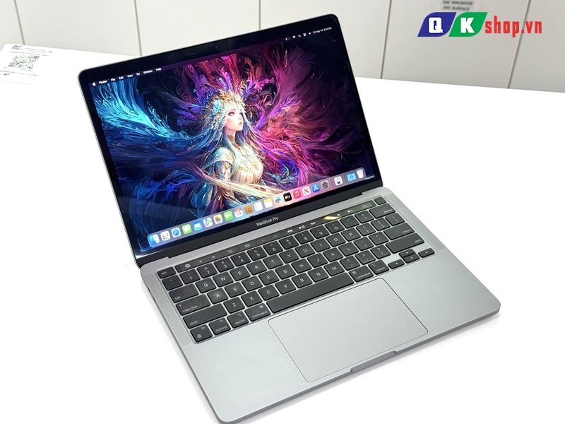 Macbook Pro M2  2022 / Ram  8GB / SSD 256GB / 13.3 inch 2K  Rerina