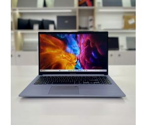 Asus Vivobook X1502ZA Core i5 1240P / Ram 8GB / SSD 512GB / 15.6